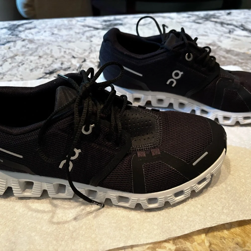 On Cloud Black Sneakers with White Accents - Picture 1 of 3